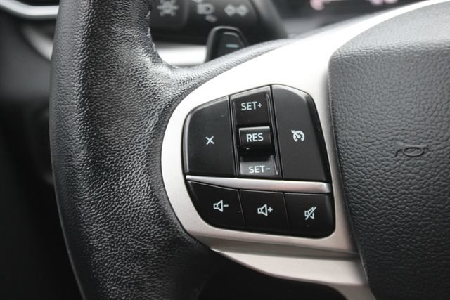 Used 2021 Ford Explorer XLT w/ Equipment Group 202A AWD/4WD image 15