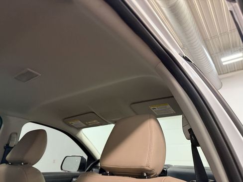 Used 2024 Ford Ranger Lariat w/ FX4 Off-Road Package image 17