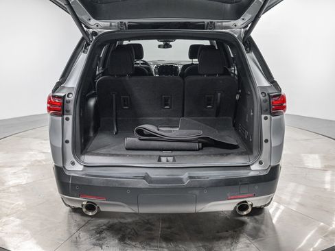 Used 2022 Chevrolet Traverse LT image 6