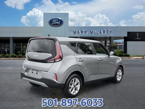 Used 2023 Kia Soul LX w/ LX Technology Package FWD image 5