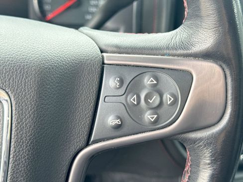 Used 2018 GMC Sierra 1500 SLT AWD/4WD image 29