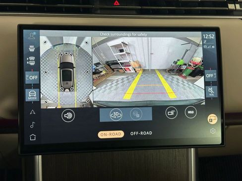 Used 2024 Land Rover Range Rover SE image 26