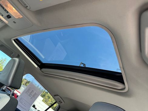 Used 2018 Toyota RAV4 Adventure image 22