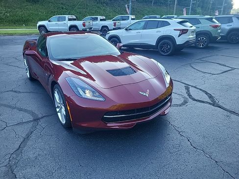 Used 2019 Chevrolet Corvette Stingray Coupe w/ 2LT Preferred Equipment Group RWD image 4