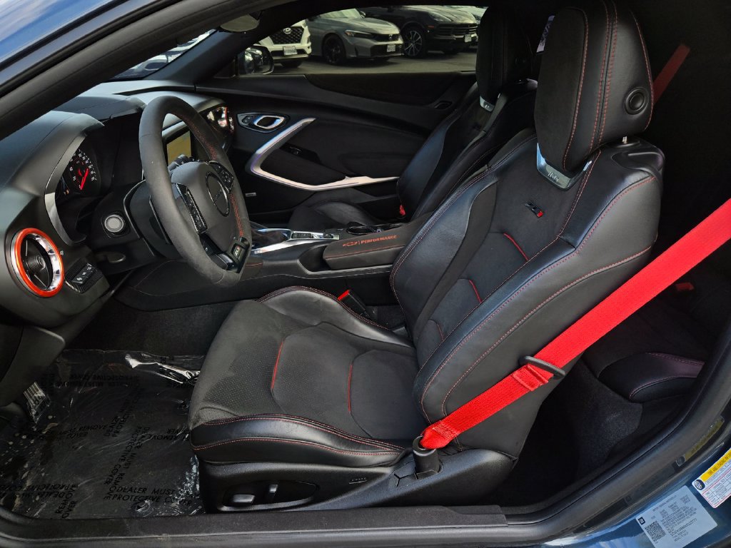 Used 2019 Chevrolet Camaro ZL1 RWD image 15