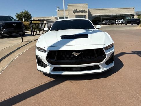 Used 2024 Ford Mustang GT RWD image 2