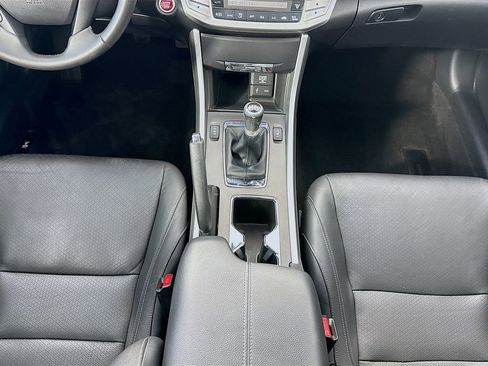Used 2015 Honda Accord EX-L image 16