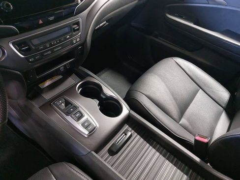 Used 2023 Honda Passport EX-L image 25