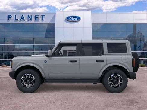 New 2026 Ford Bronco Outer Banks AWD/4WD image 3