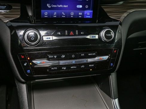 Used 2022 Ford Explorer Limited w/ Limited Technology Package image 28