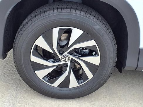 New 2026 Volkswagen Tiguan S FWD image 5