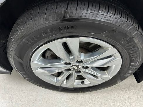 Used 2022 Toyota Sienna XLE Woodland Edition AWD/4WD image 9