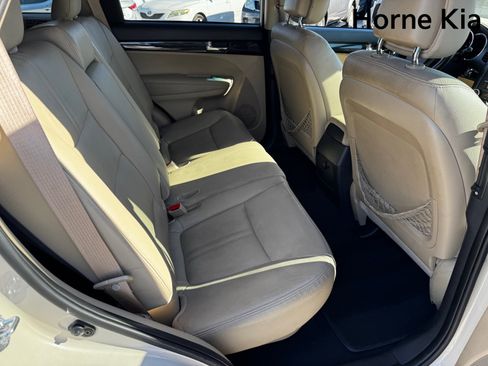 Used 2011 Kia Sorento EX w/ Premium Pkg image 26