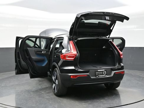 Used 2023 Volvo XC40 Recharge Ultimate w/ Protection Package Premier AWD/4WD image 43