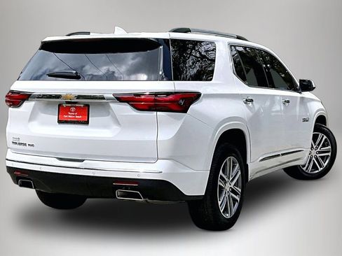 Used 2023 Chevrolet Traverse High Country w/ LPO, Floor Liner Package AWD/4WD image 5