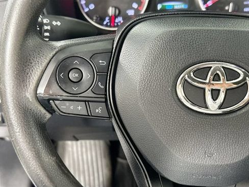 Used 2022 Toyota RAV4 LE AWD/4WD image 16