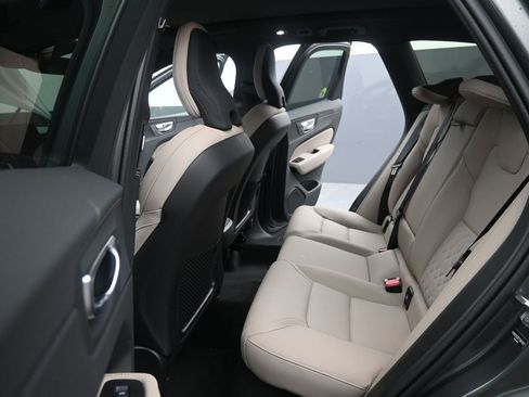 New 2026 Volvo XC60 B5 Core image 21