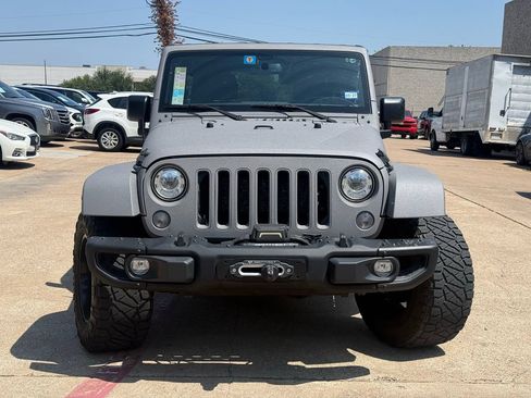 Used 2018 Jeep Wrangler Unlimited Sahara w/ Max Tow Package AWD/4WD image 2