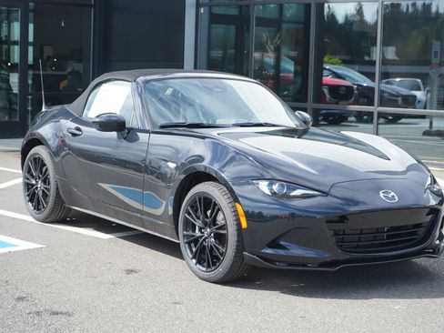 New 2026 MAZDA MX-5 Miata Club RWD image 9