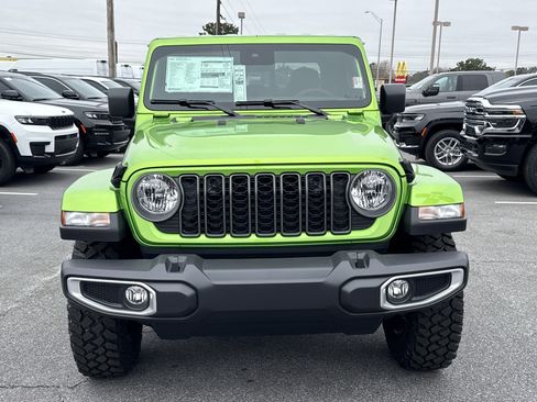 New 2025 Jeep Gladiator Sport image 3
