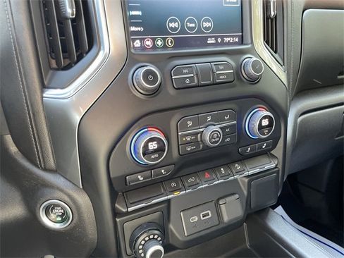 Used 2022 Chevrolet Silverado 1500 RST image 22