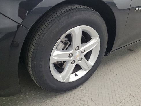 Used 2023 Chevrolet Malibu LS FWD image 31
