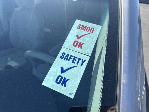 Used 2011 Toyota Sienna image 9