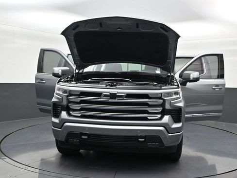 Used 2024 Chevrolet Silverado 1500 High Country w/ Technology Package RWD image 40
