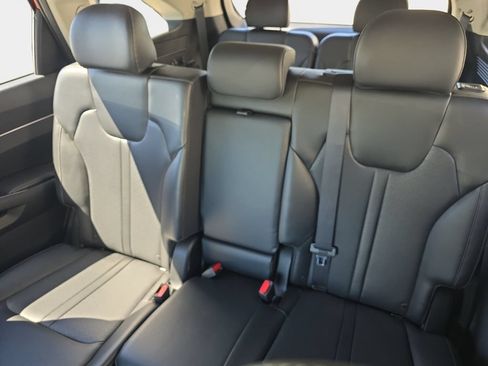 Used 2023 Kia Sorento S w/ Panoramic Sunroof Package AWD/4WD image 20