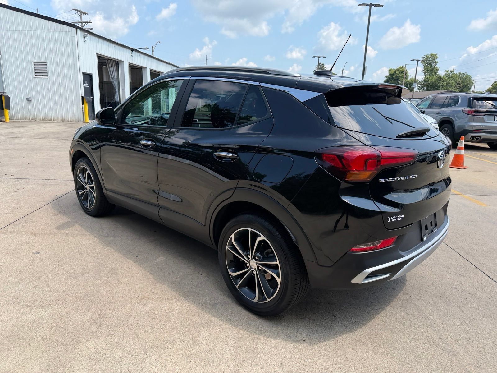 Used 2023 Buick Encore GX Select FWD image 28