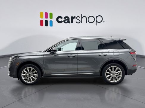 Used 2022 Lincoln Corsair AWD w/ Premium Package image 2