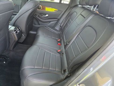 Used 2017 Mercedes-Benz GLC 300 4MATIC image 19