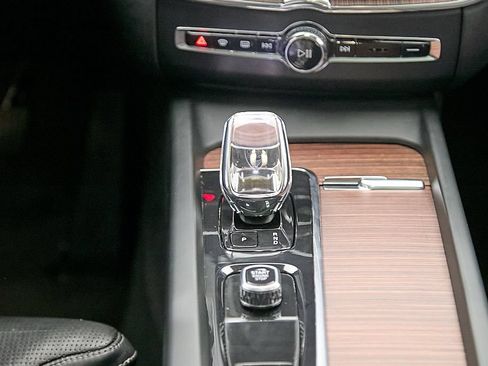 Certified 2023 Volvo XC60 B6 Ultimate AWD/4WD image 29