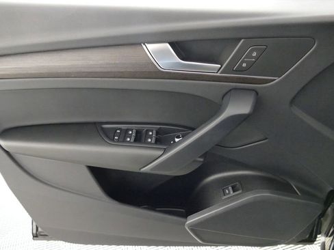 Certified 2025 Audi Q5 2.0T Premium AWD/4WD image 24