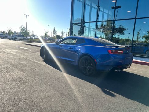 Used 2017 Chevrolet Camaro SS RWD image 6