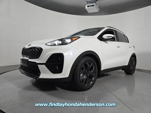 Used 2022 Kia Sportage Nightfall Edition image 2