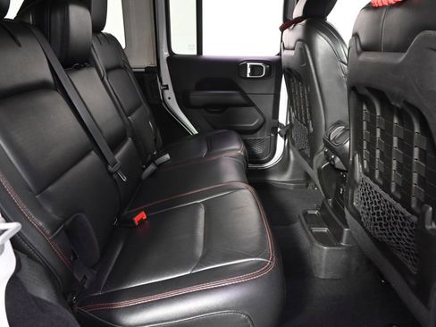 Used 2019 Jeep Wrangler Unlimited Rubicon AWD/4WD image 18