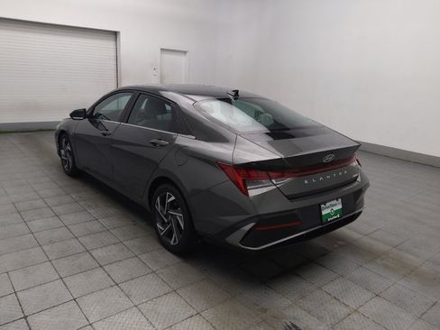 Used 2025 Hyundai Elantra Limited FWD image 5