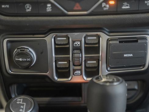 New 2026 Jeep Gladiator Sport AWD/4WD image 23