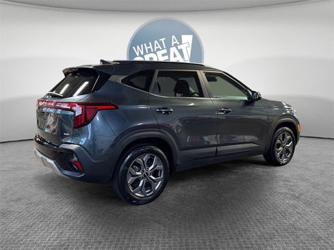 Certified 2024 Kia Seltos S image 3