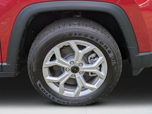 New 2026 Jeep Compass Latitude image 30