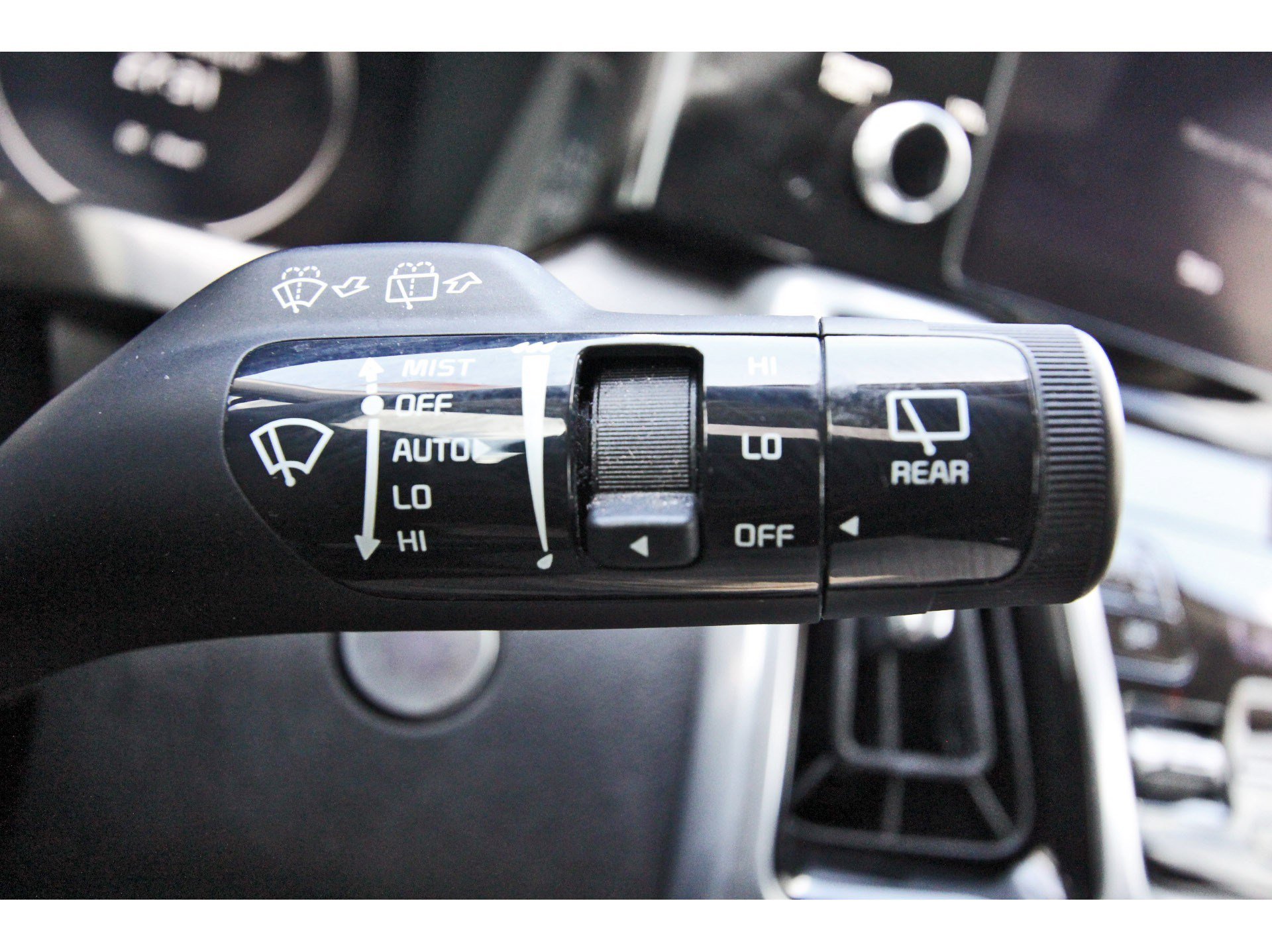 Certified 2023 Kia Sorento SX FWD image 18
