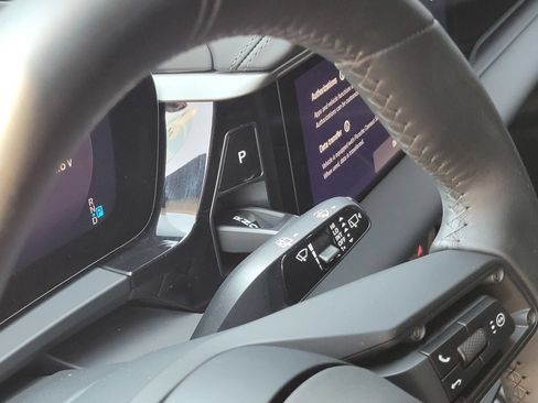 Certified 2025 Porsche Macan Electric RWD image 23