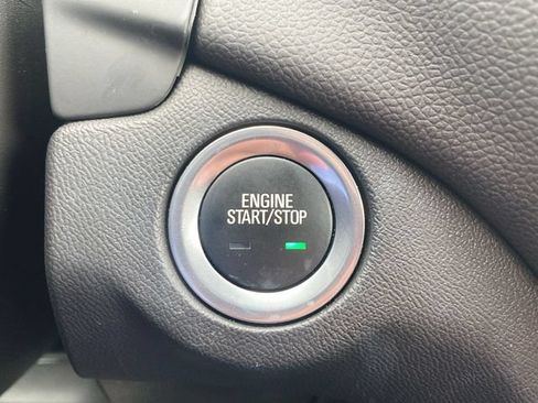 Used 2024 Chevrolet Equinox LT FWD image 16