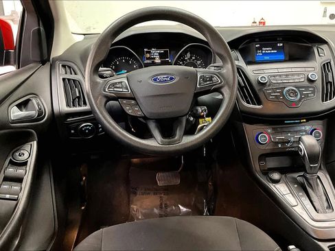 Used 2018 Ford Focus SE image 8