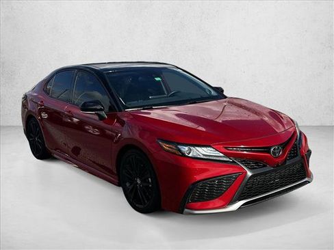 Used 2023 Toyota Camry XSE image 3