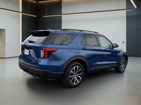 Used 2022 Ford Explorer ST-Line w/ Class IV Trailer Tow Package RWD image 6