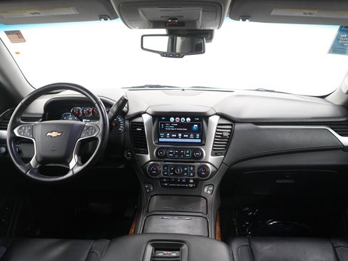 Used 2018 Chevrolet Suburban Premier AWD/4WD image 14