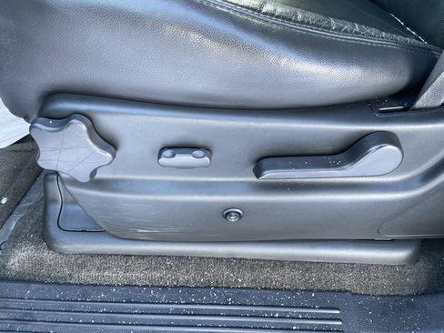 Used 2010 Chevrolet Tahoe LT image 14