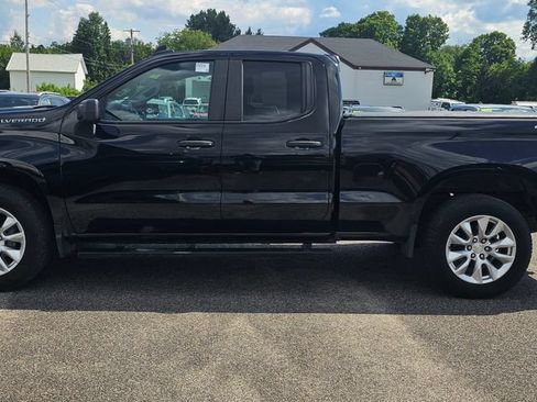 Used 2023 Chevrolet Silverado 1500 Custom AWD/4WD image 4